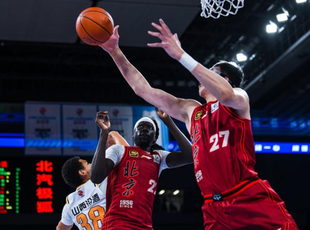 北京首钢发布备战花絮，清晨远射贴柱，中超任务艰巨，临场指挥获称赞的简单介绍